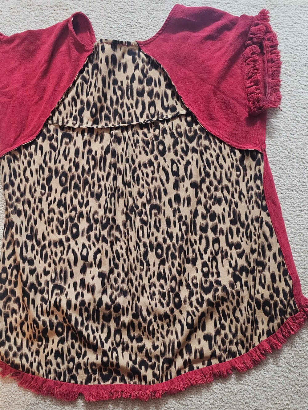 Umgee Linen-Blend Leopard Print Accent Fringe Tunic Top. Size Large - Picture 6 of 10